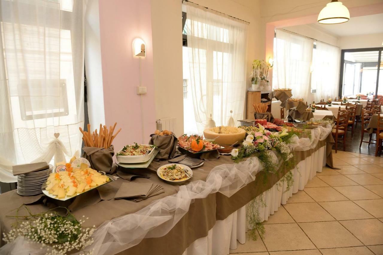 Hotel Ristorante Milton Varazze Bagian luar foto